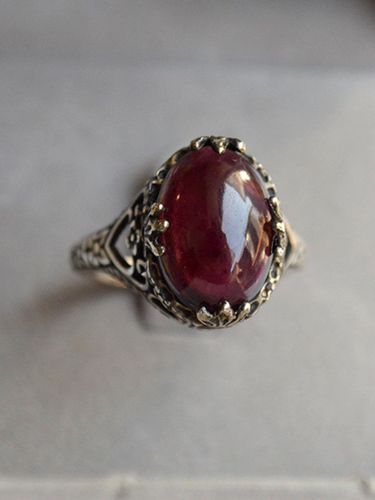 Sterling Silver Handcrafted Garnet Ring - martha in the garret - Modalova