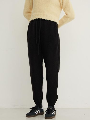 Drawstring Relaxed Fit Knit Jogger Pants [BLACK] - STEP AROUND - Modalova