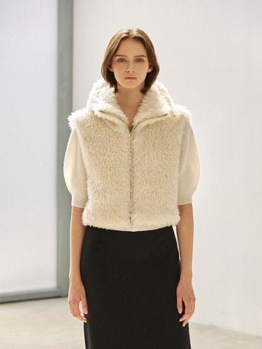 Embossed Texture Cropped Hoodie Vest [Ivory] - Mare di mari - Modalova