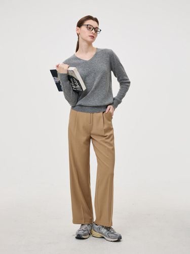 One-Pleat Straight Cut Daily Pants [Beige] - JbyRaRa - Modalova