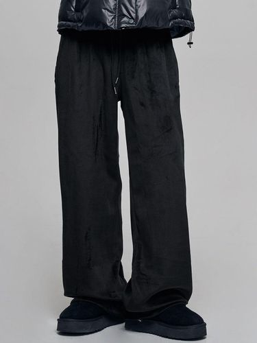 Corduroy Fleece-Lined Slim Fit Pants [Black] - chicks - Modalova