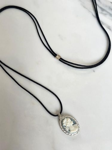 Vintage Sterling Silver Cameo Necklace [Blue] (TA4196A023) - The Aperture - Modalova