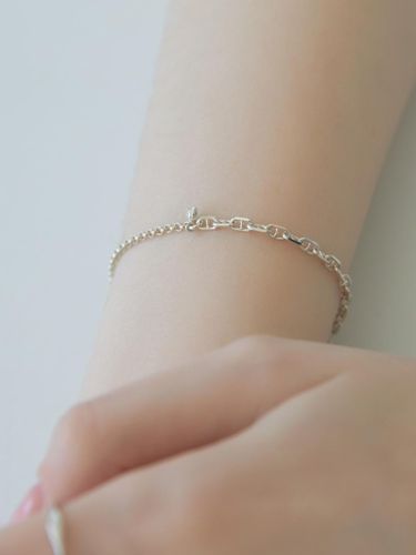 Sterling Korean Made Bracelet - dmoment - Modalova