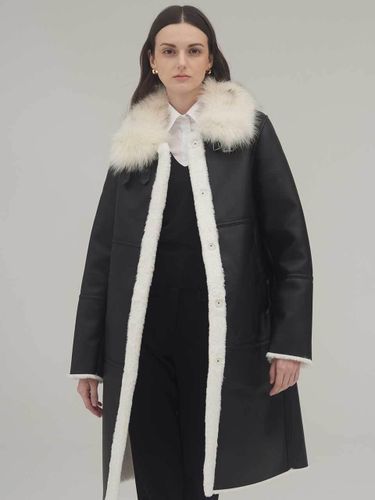 Faux Fur Long Mouton Coat (KSCT240803) - LOR SEOUL - Modalova