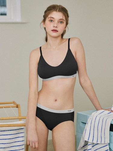 Adjustable Lightweight Bralette and Panty Set [Black] - HYGGE UNDERWEAR - Modalova