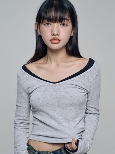 V-neck Layered Long Sleeve T-shirt [Gray] - chicks - Modalova