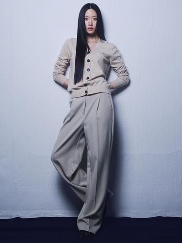 Minimal Straight Line Polyester Slacks [Beige] - NICK&NICOLE - Modalova