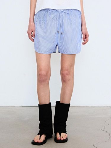 Minimal Stripe Quick-Dry Shorts [Blue] - NICK&NICOLE - Modalova