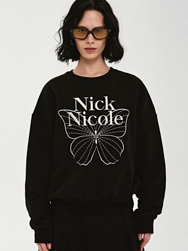 Volume Butterfly Embossed Signature Sweatshirt [Beige Cream] - NICK&NICOLE - Modalova