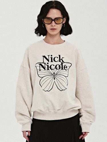 Volume Butterfly Signature Sweatshirt [Light Brown Black] - NICK&NICOLE - Modalova