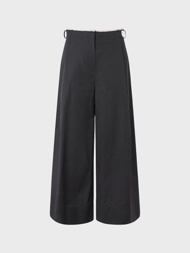 Raw Edged Two Tuck Wide-Leg Pants [] (RQPAS25531BKX) - RE;CODE - Modalova