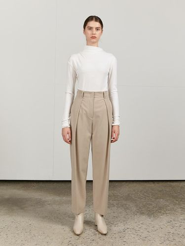 High Waisted Tapered One Tuck Trouser - MOHAN - Modalova