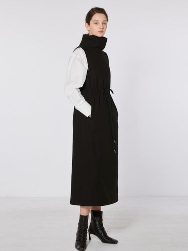 Sleeveless Turtleneck Adjustable Waist Dress [Black] - MOHAN - Modalova