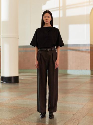 One Tuck Wide Leg Rayon Blend Pants - MOHAN - Modalova