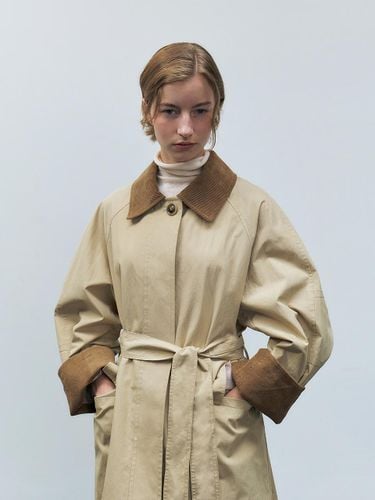 Corduroy Collar Half Boxy Trench Coat - MOHAN - Modalova