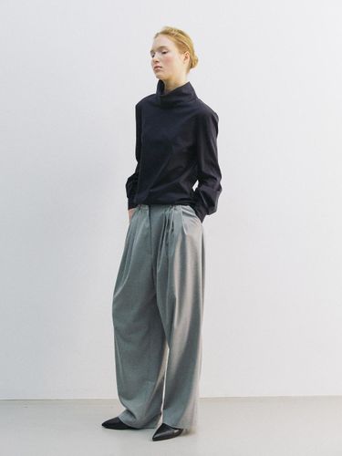 Four Pleat Wide-leg Elastic Pants [Light Grey] - YIJU - Modalova