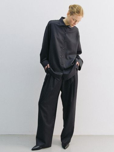 Modular Oversized Italian Wool Shirt [Charcoal] - YIJU - Modalova