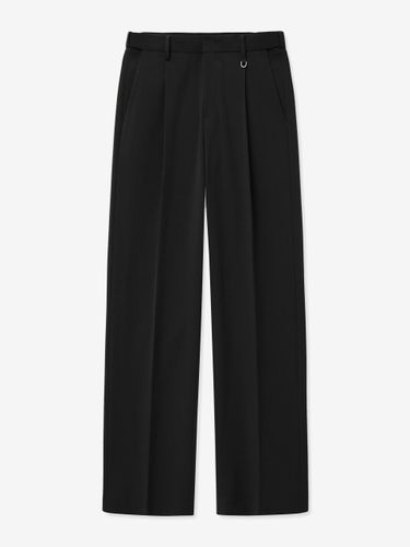 Single-Pleated Semi-Wide TR Slacks [Black] (TNPA5E100BK) - TNGT - Modalova