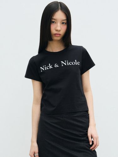 Classic Minimal Cotton Crop Top [Black] - NICK&NICOLE - Modalova