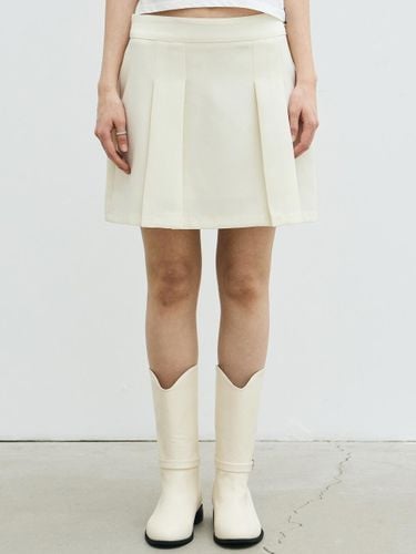 Pindown Pleated Polyester Skirt [Cream] - NICK&NICOLE - Modalova