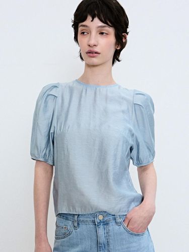 Sheer Satin Half Blouse [SORA] - NICK&NICOLE - Modalova