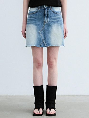 Sand Washed Distressed Mini Denim Skirt [Blue] - NICK&NICOLE - Modalova