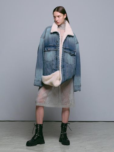 Mobius Fur Denim Trucker Jacket [BLUE] - MUNN - Modalova