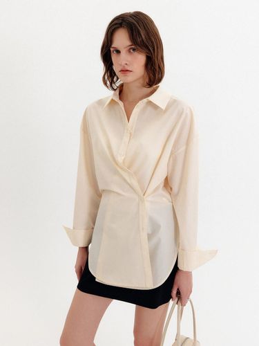 Overfit Wrap Detachable Shirt [Light Beige/Off White/Blue] - LOOKAST - Modalova