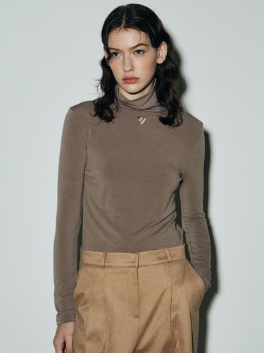 Daily Blend Turtleneck Top [Coco Brown] - NICK&NICOLE - Modalova