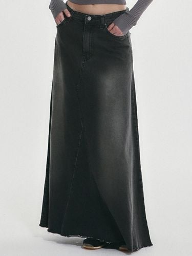 Vintage Washed High Waisted Maxi Denim Skirt [Black] - NICK&NICOLE - Modalova