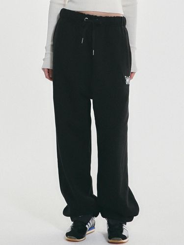 Butterfly Embroidered High Quality Wide Pants [Black] - NICK&NICOLE - Modalova