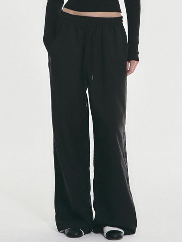 Side Line Wide Fit String Pants [Beige] - NICK&NICOLE - Modalova