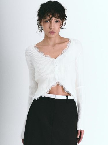 Lace Frill Cropped Essential Cardigan [Cream] - NICK&NICOLE - Modalova