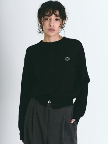 Classic Round Knit Cardigan [Black] - NICK&NICOLE - Modalova