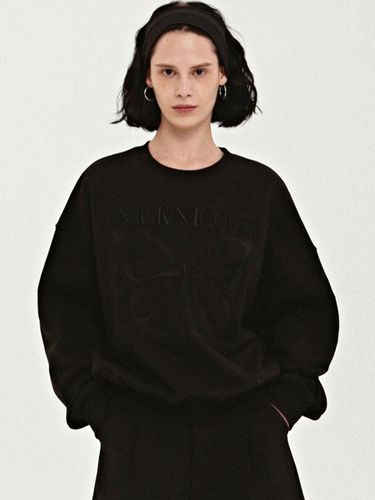 Butterfly Embroidered Premium Sweatshirt [BLACK] - NICK&NICOLE - Modalova