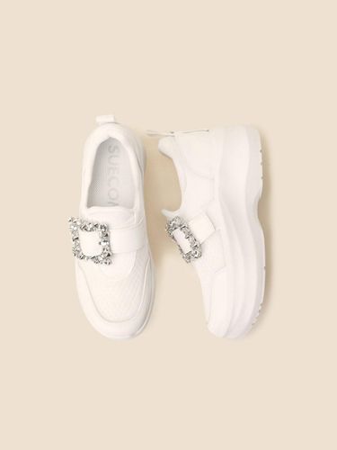 Jewelry Buckle Platform Slip-on Sneakers [Beige] (DG4DS25062WHT) - SUECOMMA BONNIE - Modalova