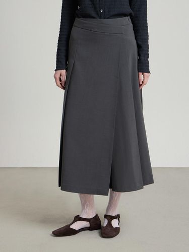 Semi A-line Pleated Wrap Skirt (NAFS1-WQS030_430) - comgen - Modalova