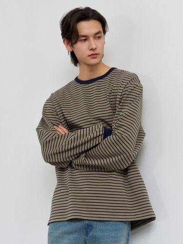 Basic Stripe Long Sleeve Loose Fit T-shirt [GREEN] (SBE1U01005) - GENERAL IDEA - Modalova