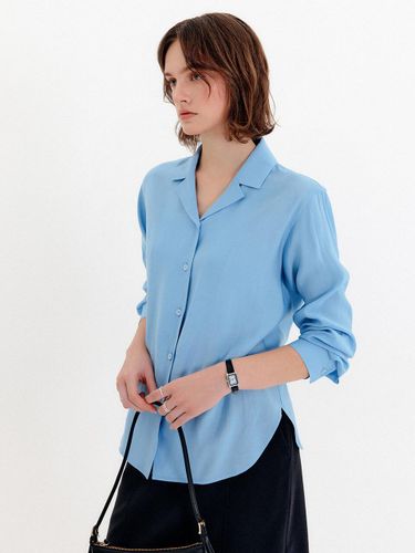 Torina Soft Versatile Shirt [Blue] - LOOKAST - Modalova