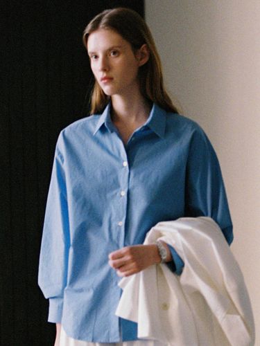 Basic Cotton Classic Collar Shirt [Blue] (amr2010) - Amour moier - Modalova