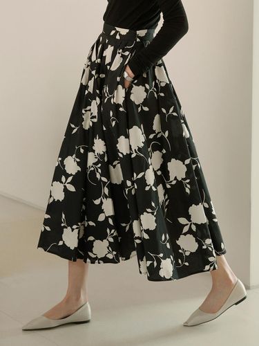 Floral Volume Pleated Maxi Skirt [Black] - MOMET - Modalova