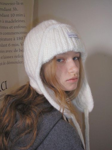 Wool Cozy Earflap Cap [Beige] - INJIACTIVE - Modalova