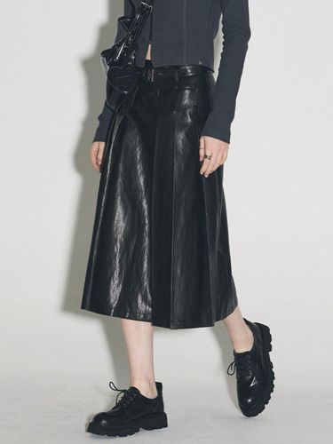 Faux Leather Pleated Long Skirt [Black] - TWEE - Modalova