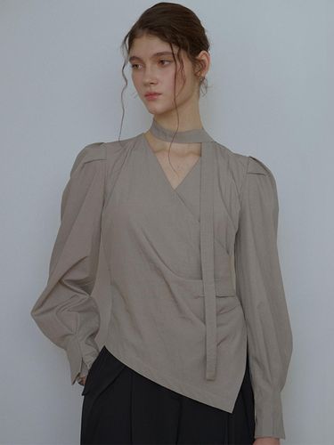 Puff Wrap Tie Diagonal Blouse [Gray] - DEHEVE - Modalova