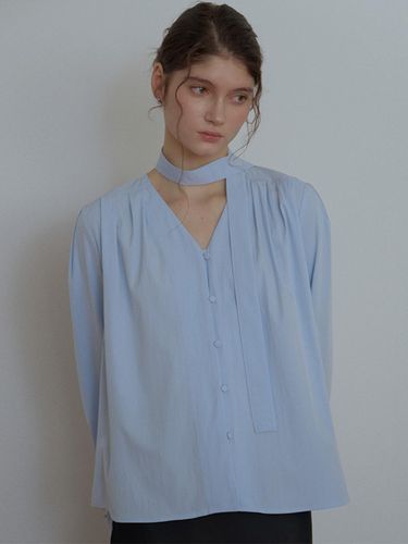 Button Tie Shoulder Shirring Blouse [Blue] - DEHEVE - Modalova