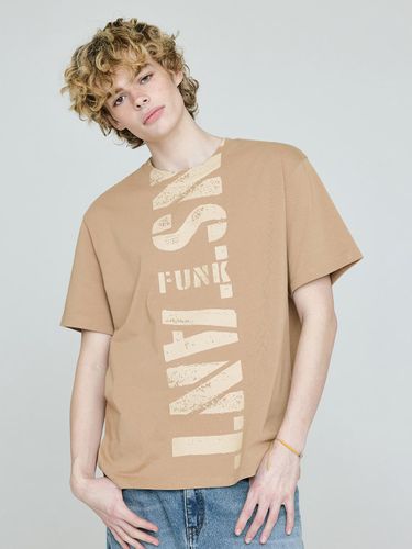 Vintage Logo Cotton Relaxed Fit T-shirt [Beige] - INSTANTFUNK - Modalova