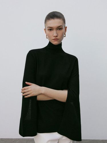 Split Sleeve High-neck Cape Pullover [Black] - Mare di mari - Modalova