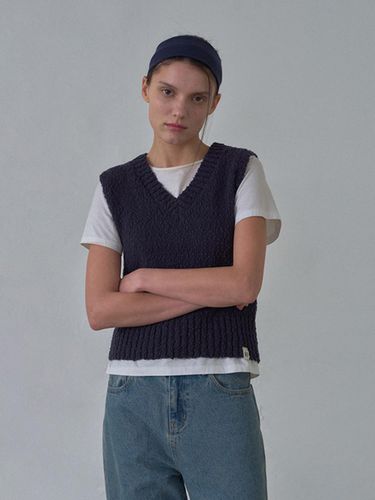 Cotton V-neck Cloud Vest [Navy] - HANE - Modalova