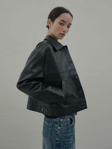 Vegan Leather Oversized Trucker Jacket [Ink Black] - OWN FEATURE COLOUR.OFC - Modalova