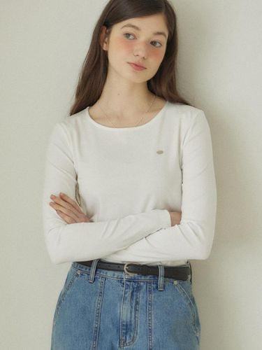 Soft Round Long Sleeve Cotton T-shirt [WHITE] - ourhope - Modalova